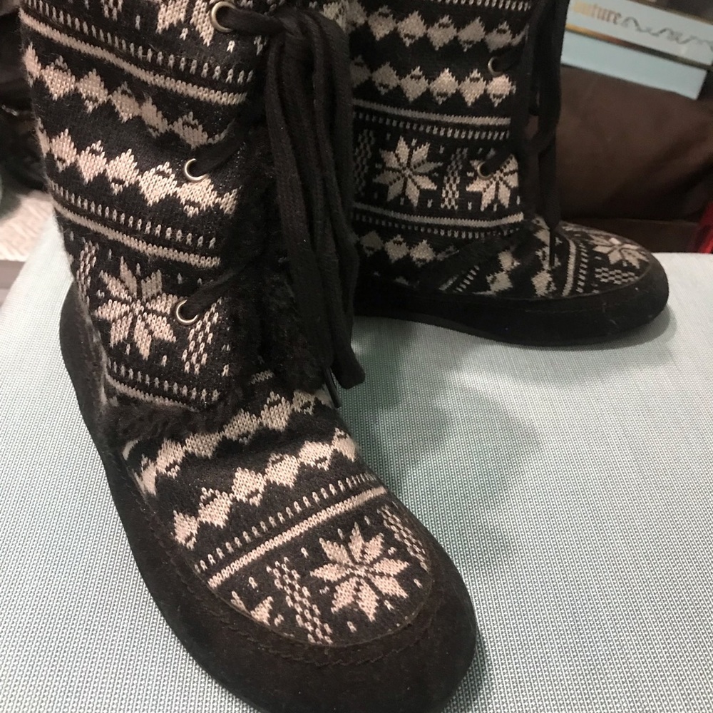 Lucky brand boot slippers